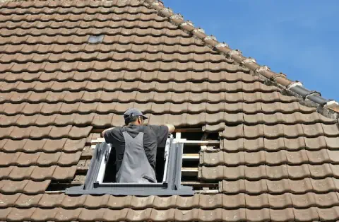 Pose de velux - La Vespière-Friardel